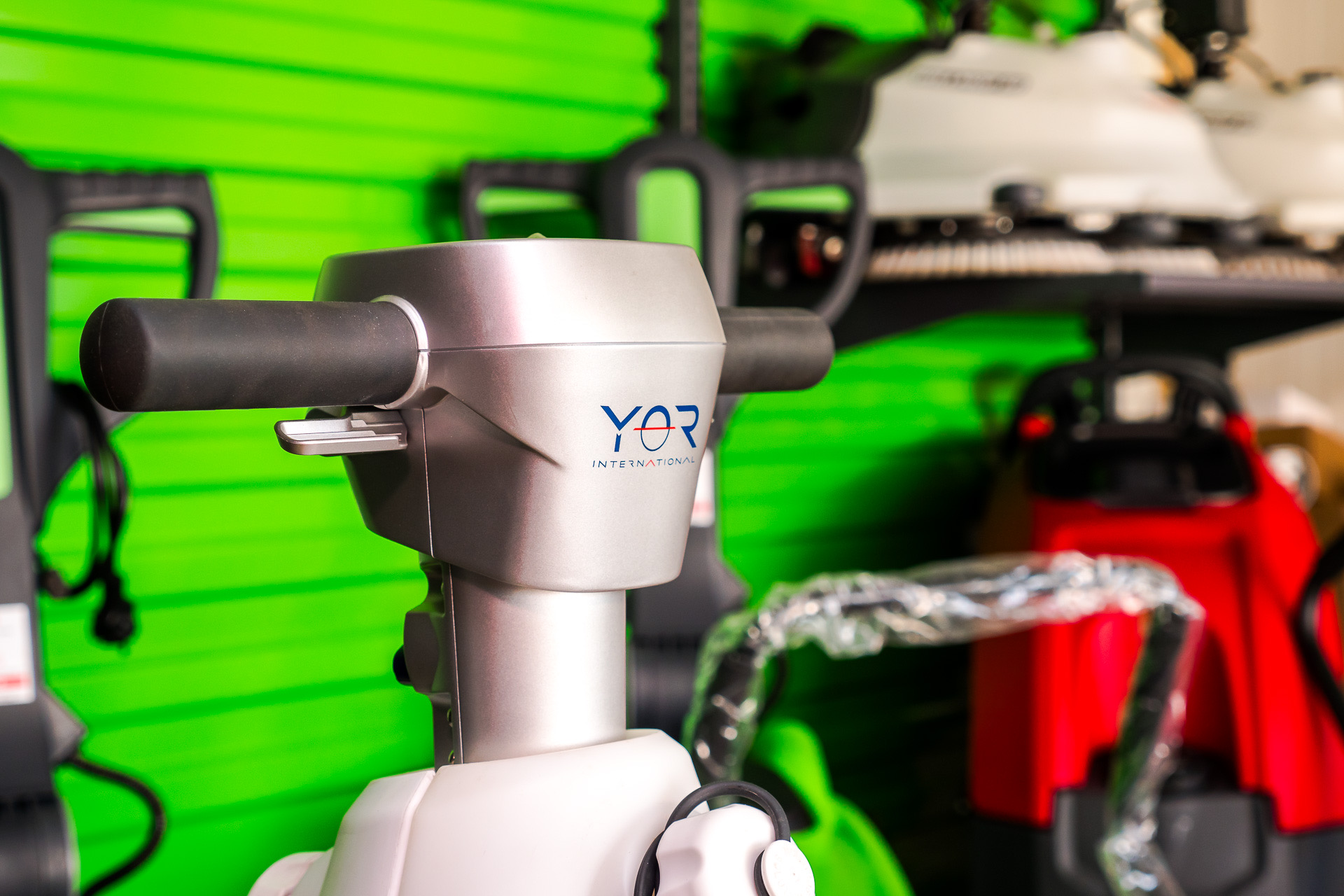 Maszyna czyszcząca BK Tech w pracy